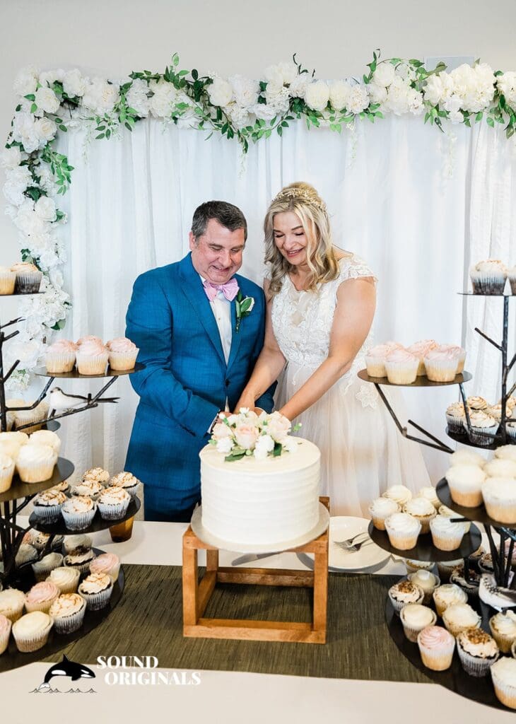 Edmonds Yacht Club Wedding // Eric + Ingrid -