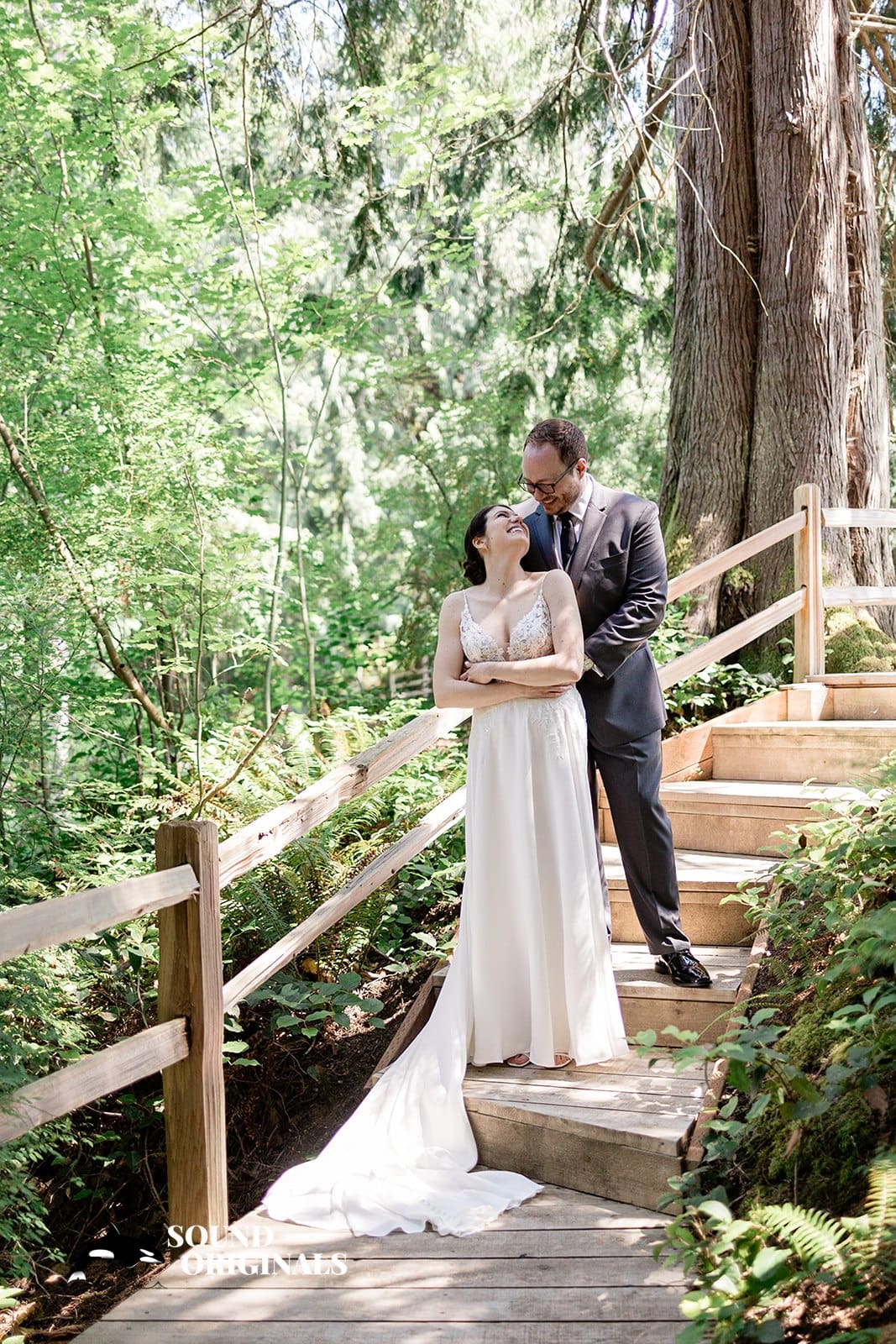 Gray Bridge Venue Wedding // Enina + Connor -