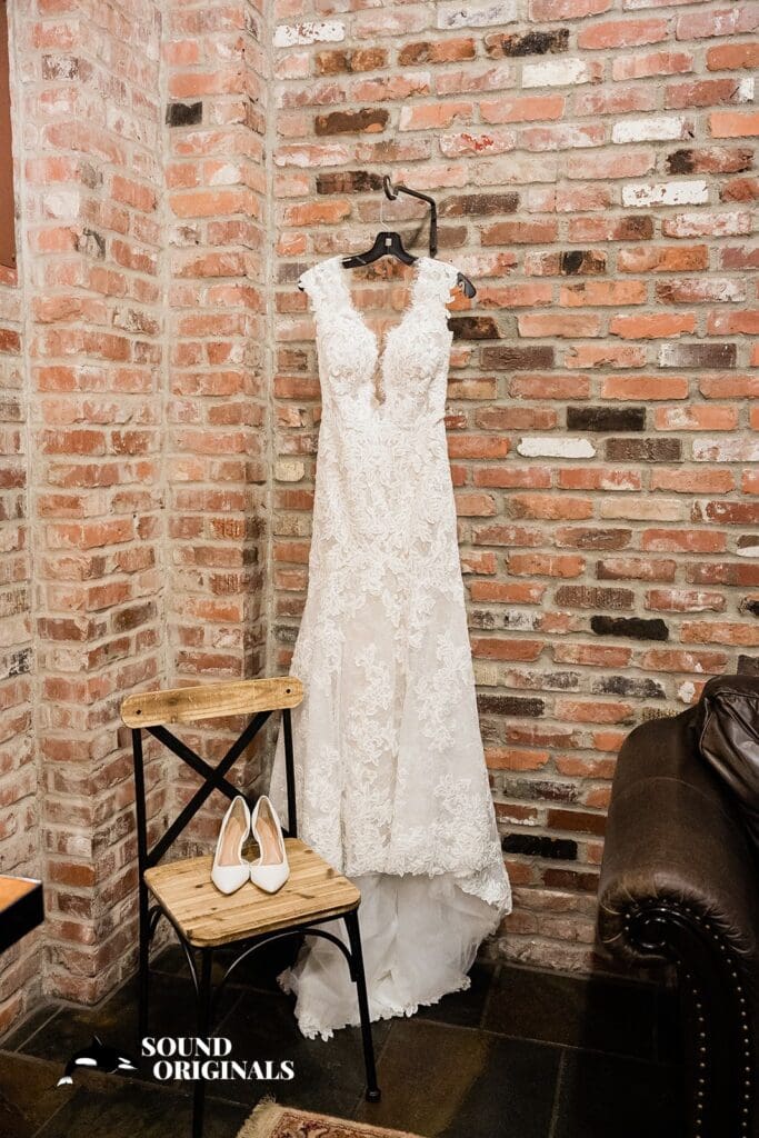 Cassandra + Cole Historic 1625 Tacoma Place Wedding // Cassandra + Cole -