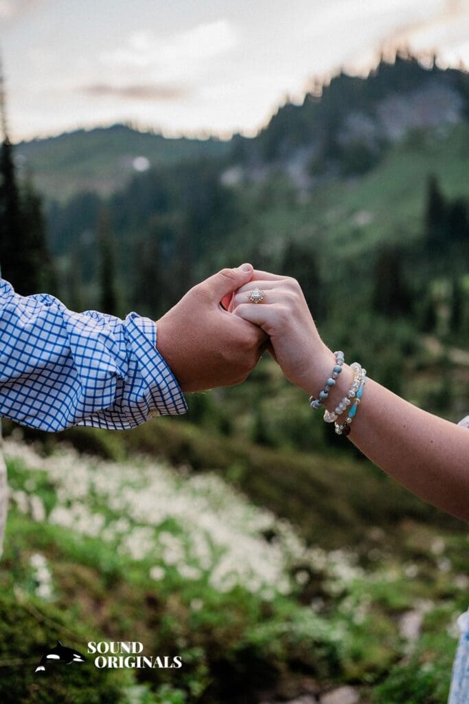 25 STUNNING Locations for Engagement Photos in Seattle -
