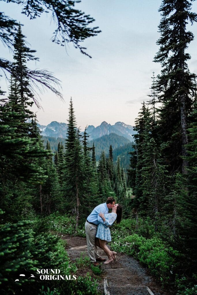 25 STUNNING Locations for Engagement Photos in Seattle -