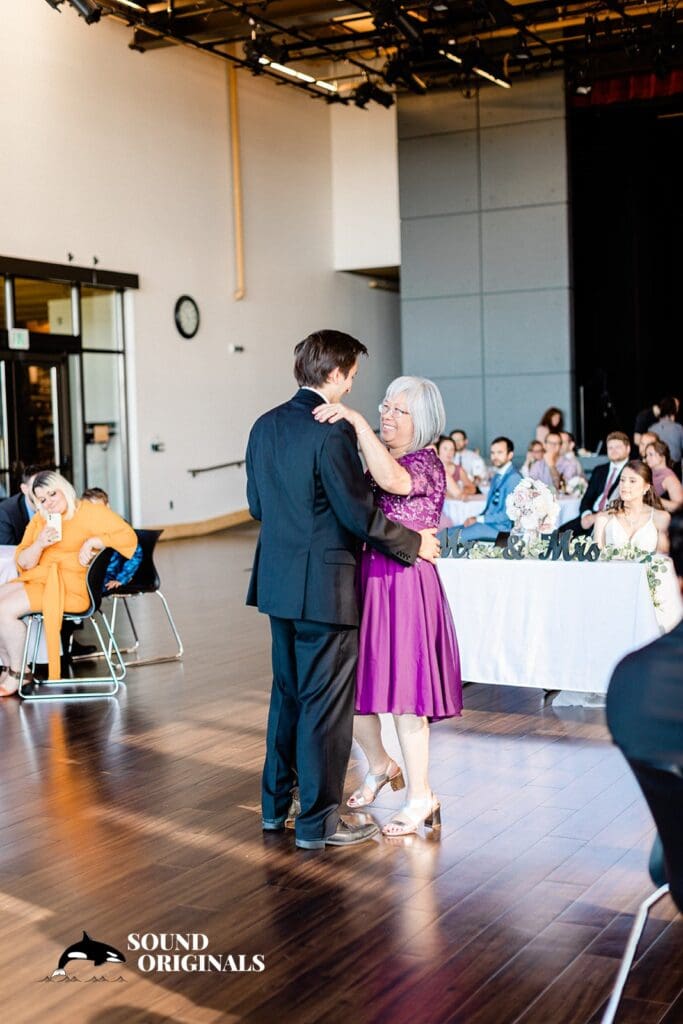 Rosehill Community Center Wedding // Rachel + Nathaniel -