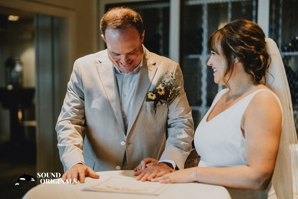 Salty's on Alki Wedding // Jennifer + Patrick -