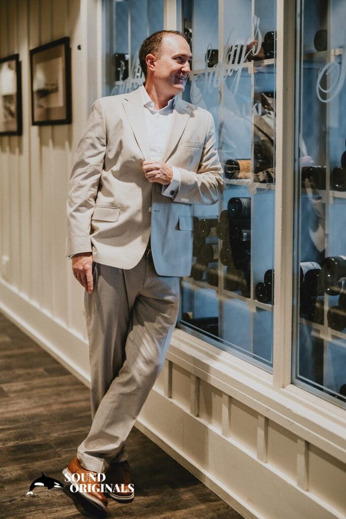 Salty's on Alki Wedding // Jennifer + Patrick -