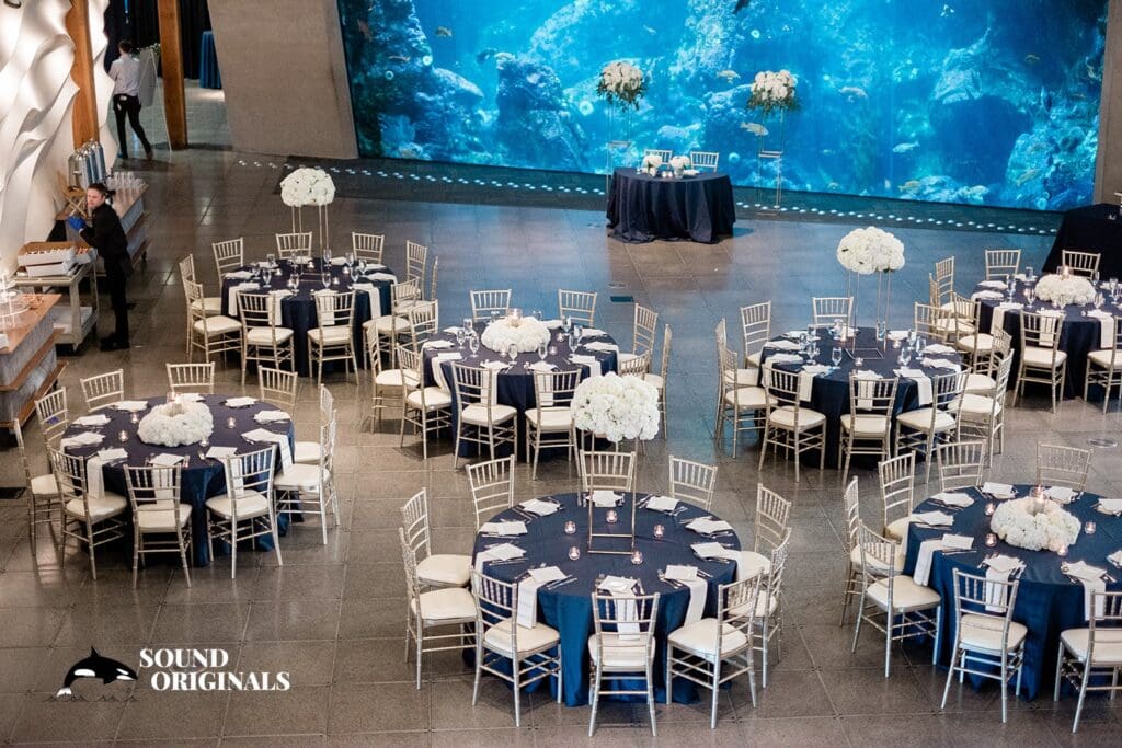 Seattle Aquarium Wedding // Jesse + Courtney -