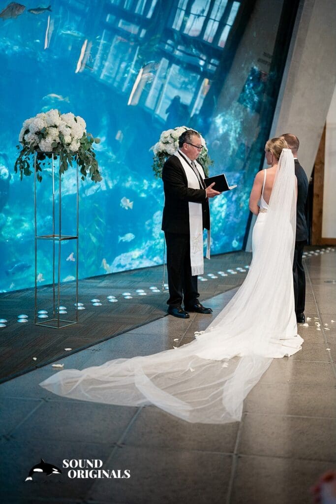 Seattle Aquarium Wedding // Jesse + Courtney -