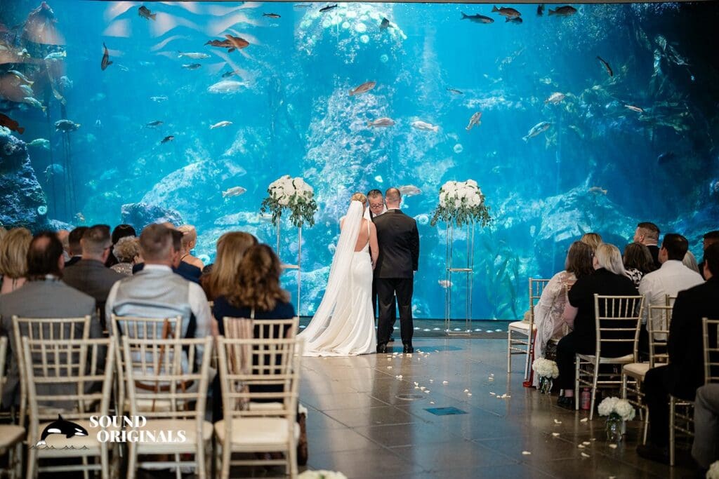 Seattle Aquarium Wedding // Jesse + Courtney -