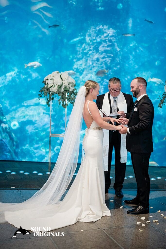 Seattle Aquarium Wedding // Jesse + Courtney -