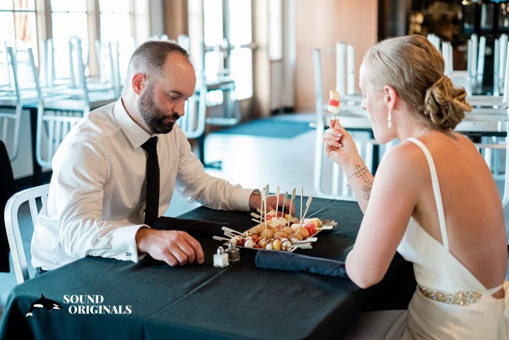 Seattle Aquarium Wedding // Jesse + Courtney -