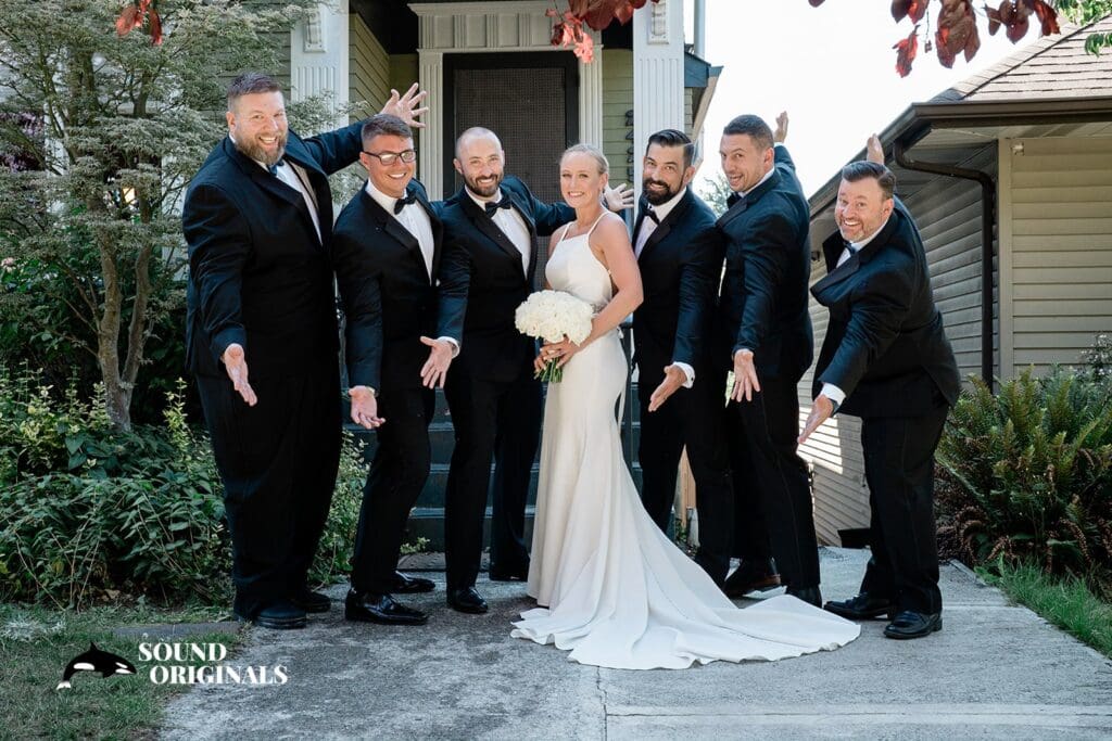 Seattle Aquarium Wedding // Jesse + Courtney -