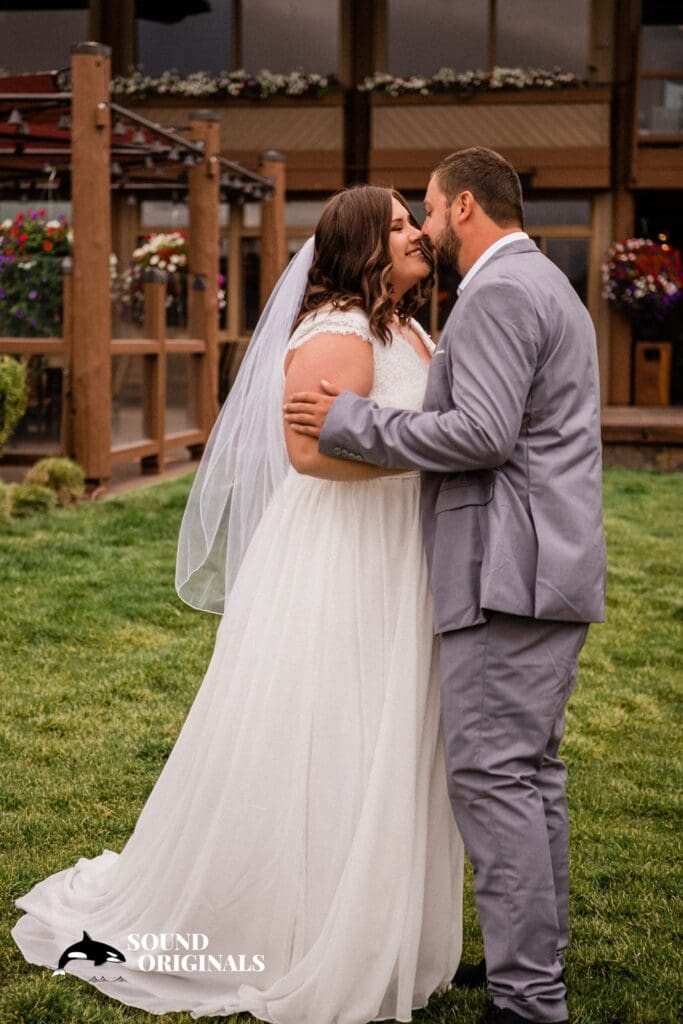 Sun River in Bend, Oregon Wedding // Cheyan + Chuck -