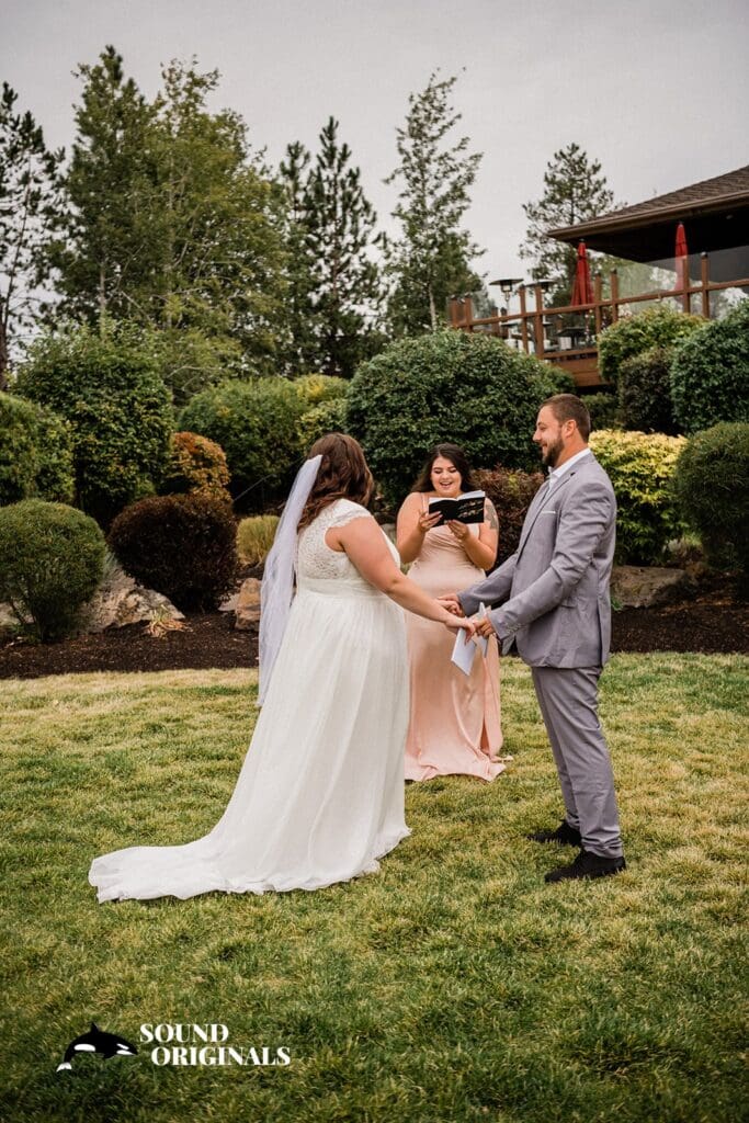 Sun River in Bend, Oregon Wedding // Cheyan + Chuck -