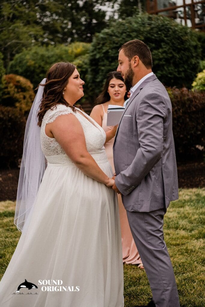Sun River in Bend, Oregon Wedding // Cheyan + Chuck -