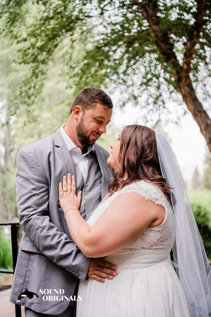 Sun River in Bend, Oregon Wedding // Cheyan + Chuck -