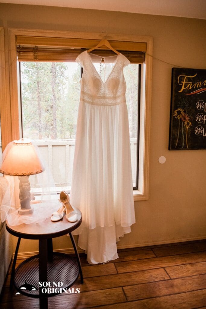 Sun River in Bend, Oregon Wedding // Cheyan + Chuck -