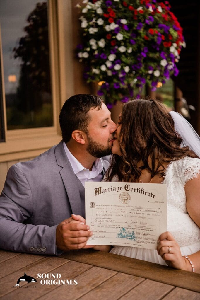 Sun River in Bend, Oregon Wedding // Cheyan + Chuck -