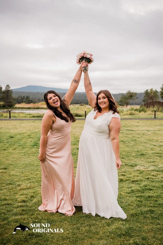 Sun River in Bend, Oregon Wedding // Cheyan + Chuck -