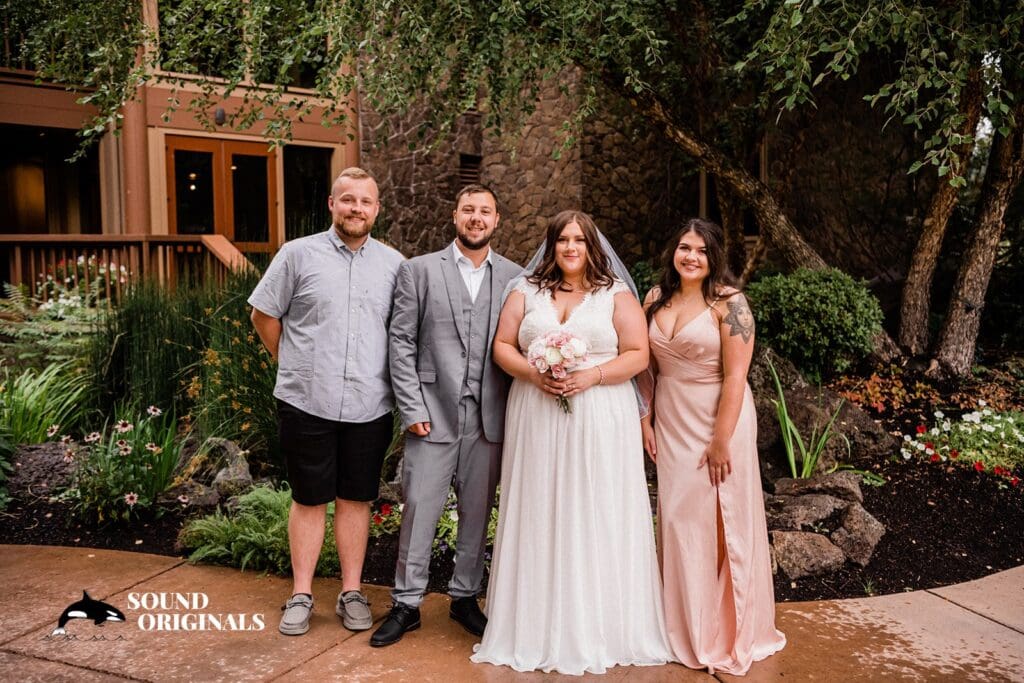 Sun River in Bend, Oregon Wedding // Cheyan + Chuck -