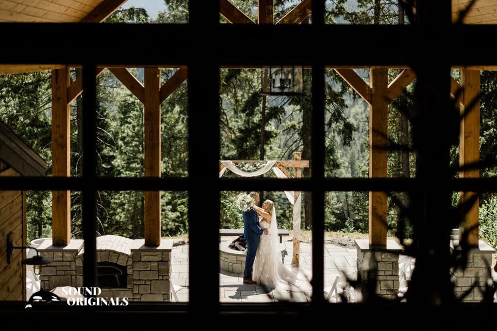 Breanne + Brandon Suncadia Resort Wedding // Breanne + Brandon -