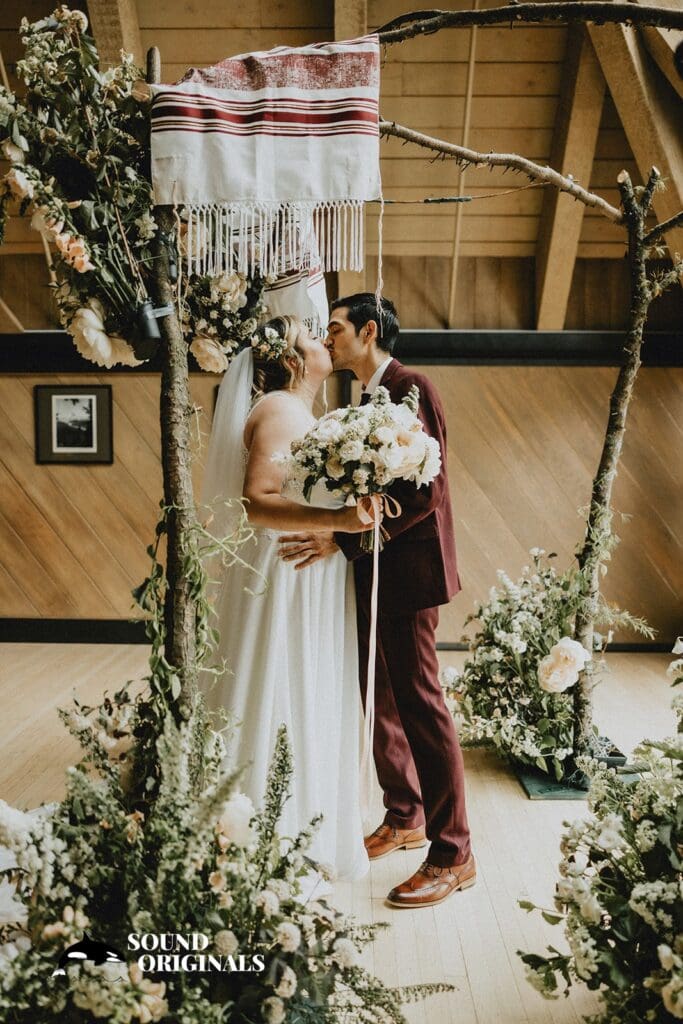 Timberline Lodge Wedding // Hannah + Michael -