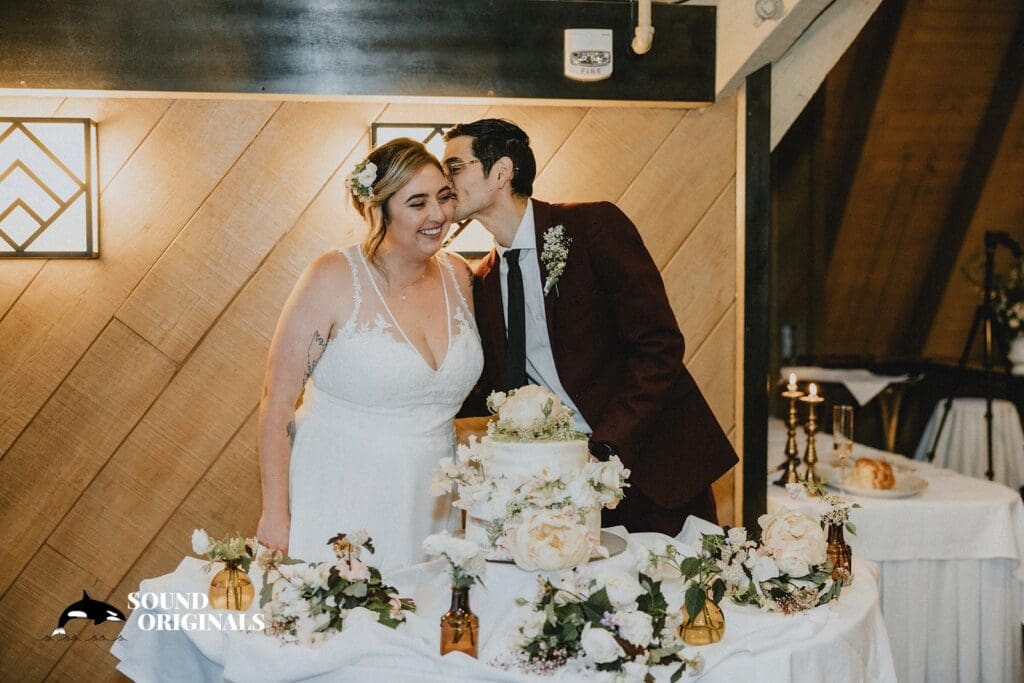 Timberline Lodge Wedding // Hannah + Michael -