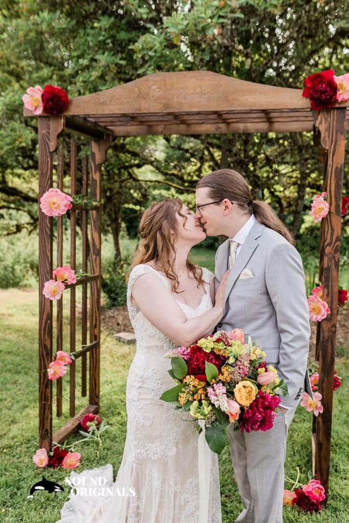 UW Center for Urban Horticulture Wedding // Jen + Steven -