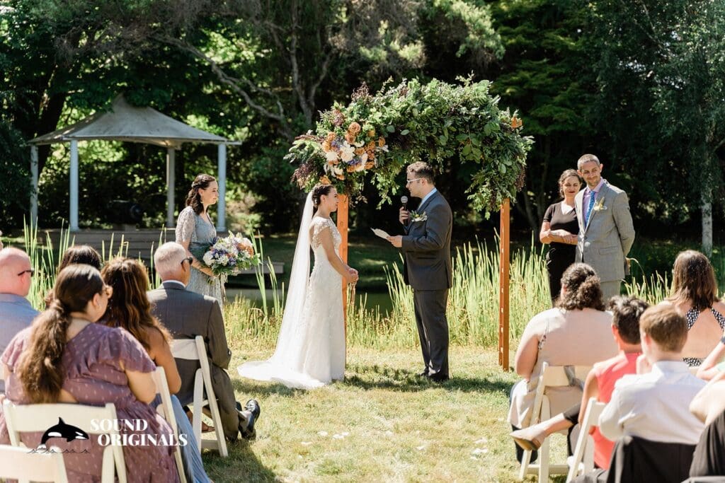 Vashon Island Wedding // Vanessa + Zachary -