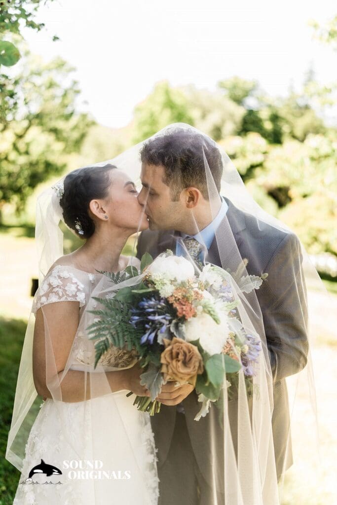 Vashon Island Wedding // Vanessa + Zachary -