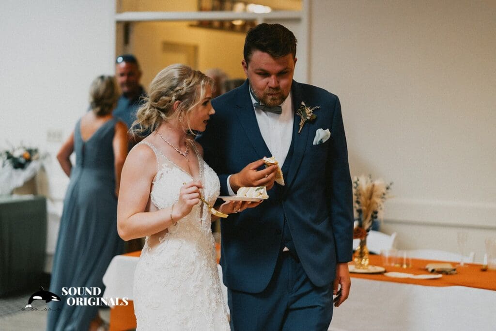 Fraternal Order of Eagles - Poulsbo Wedding // Jalaina + Hunter -