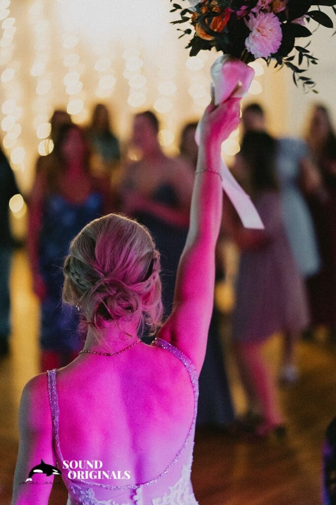 Fraternal Order of Eagles - Poulsbo Wedding // Jalaina + Hunter -