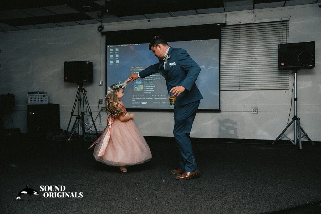 Fraternal Order of Eagles - Poulsbo Wedding // Jalaina + Hunter -