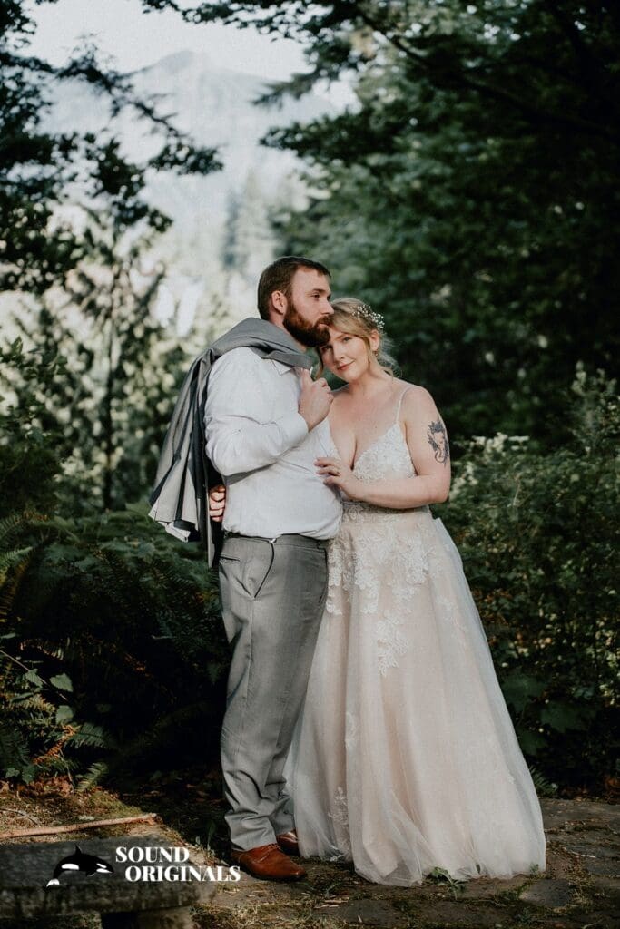 Snoqualmie Falls Forest Theater Wedding // Taylor + Steven -