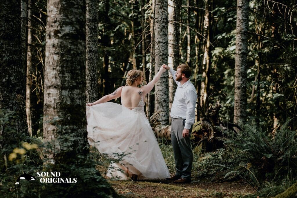 Snoqualmie Falls Forest Theater Wedding // Taylor + Steven -