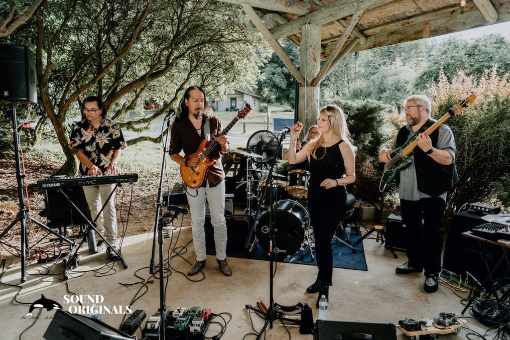 Snoqualmie Falls Forest Theater Wedding // Taylor + Steven -