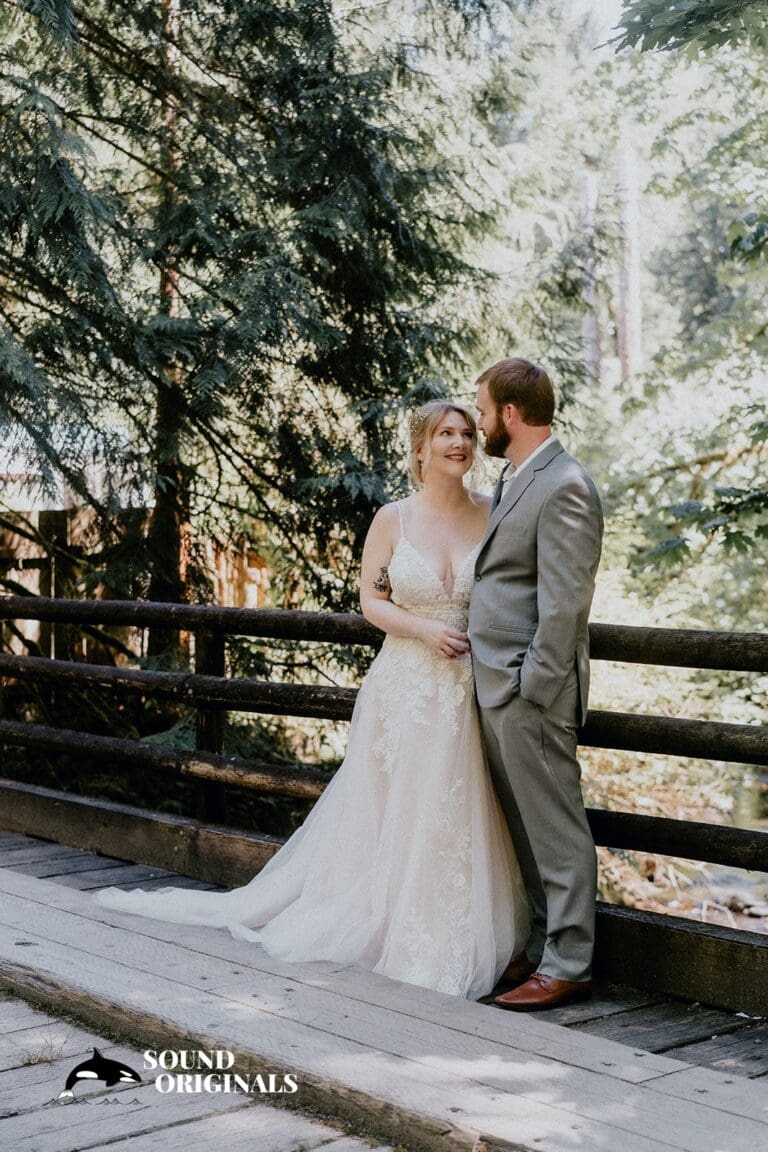 Snoqualmie Falls Forest Theater Wedding // Taylor + Steven