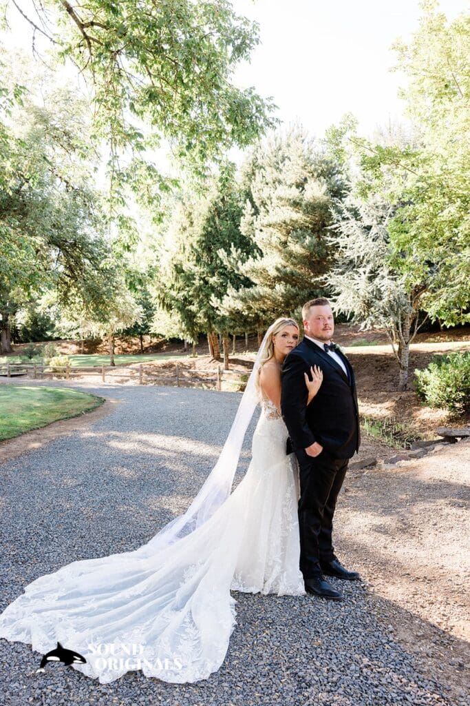 Aurora Colony Vineyards Wedding // Nellie + Reid -