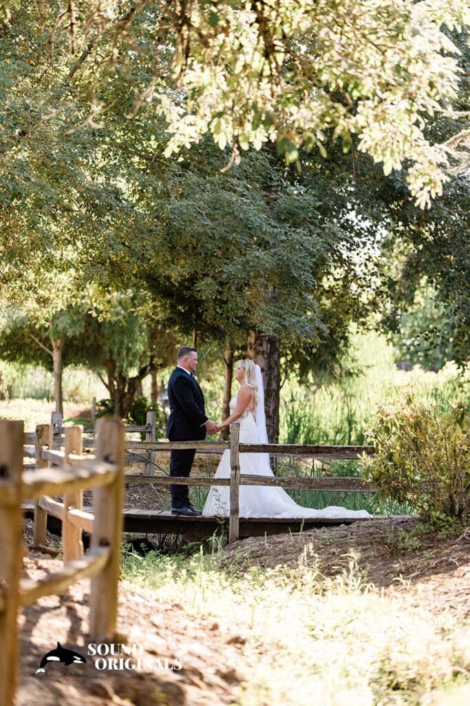 Aurora Colony Vineyards Wedding // Nellie + Reid -