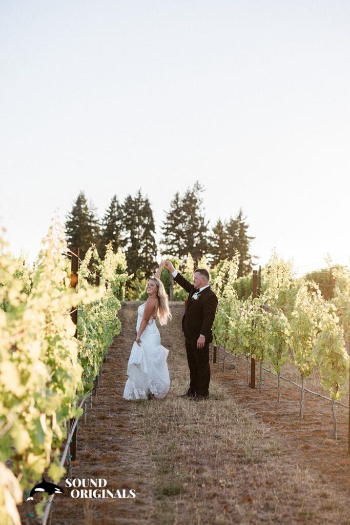 Aurora Colony Vineyards Wedding // Nellie + Reid -