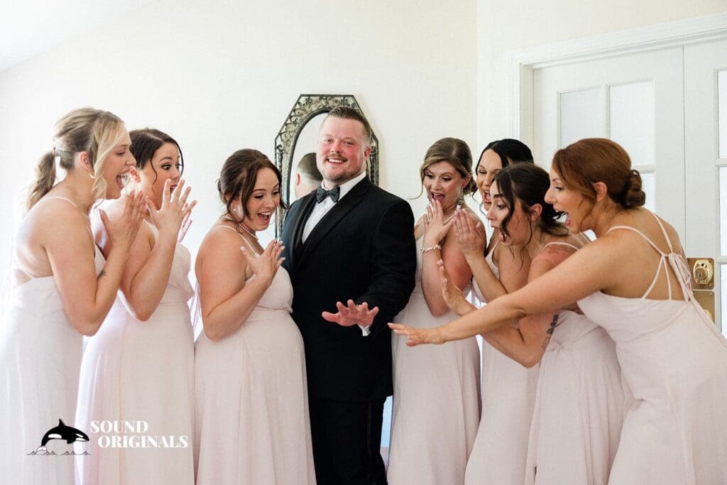 Aurora Colony Vineyards Wedding // Nellie + Reid -