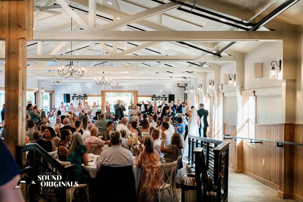 Aurora Colony Vineyards Wedding // Nellie + Reid -