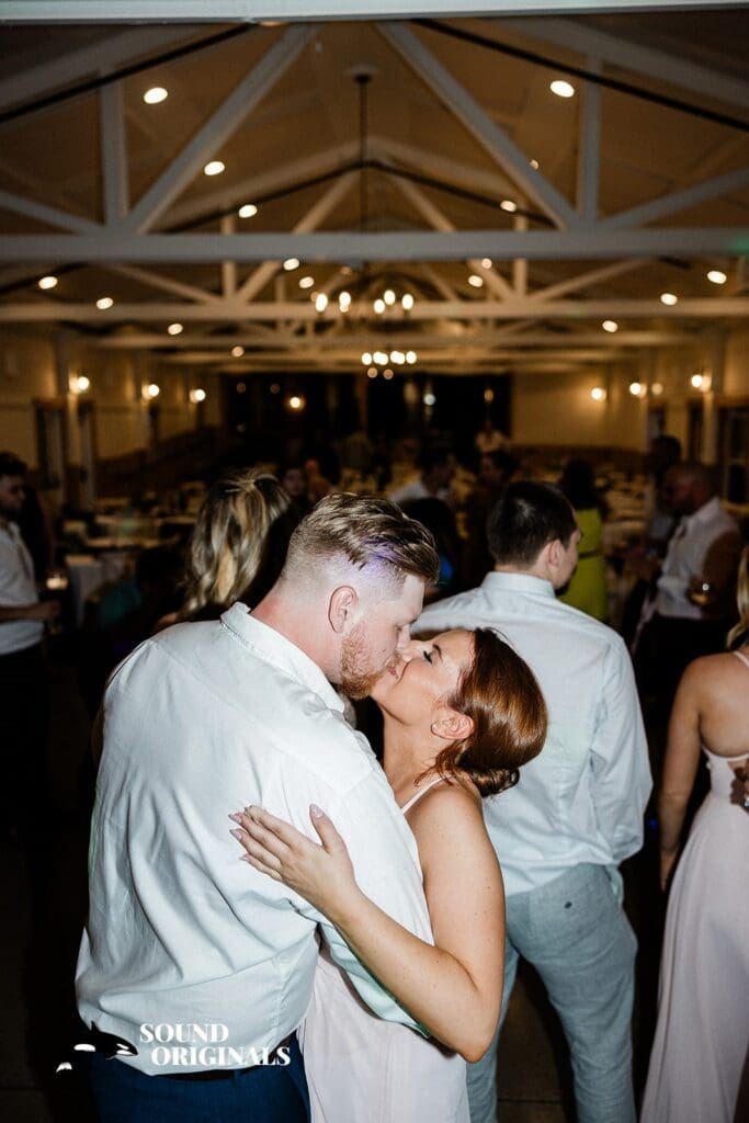 Aurora Colony Vineyards Wedding // Nellie + Reid -