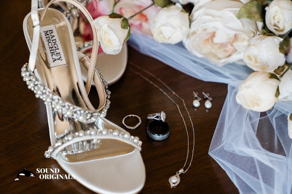 Aurora Colony Vineyards Wedding // Nellie + Reid -