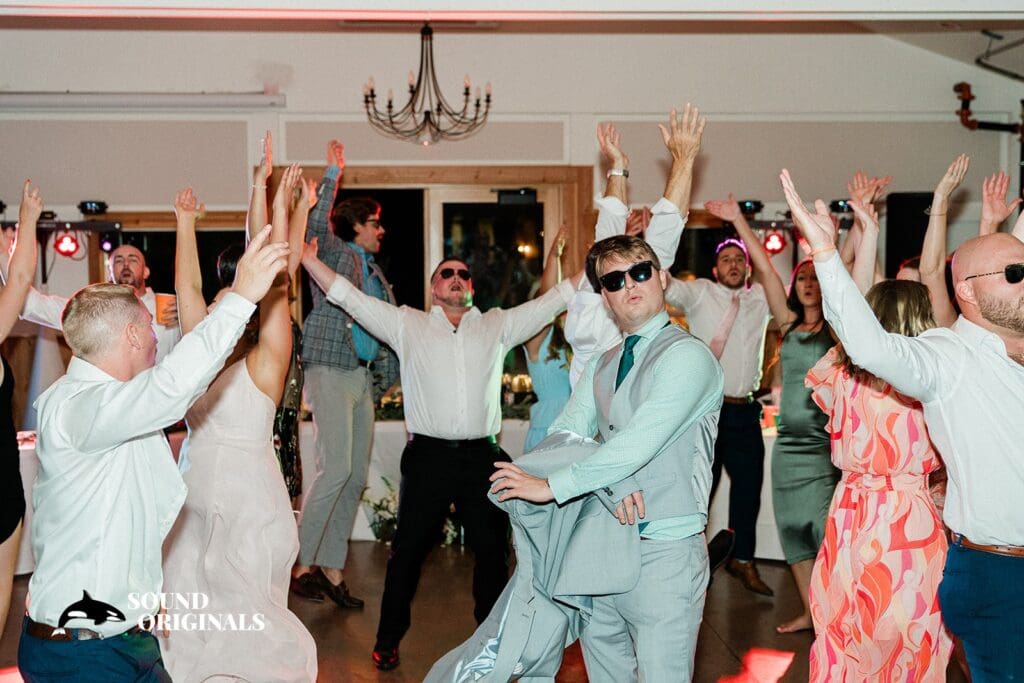 Aurora Colony Vineyards Wedding // Nellie + Reid -