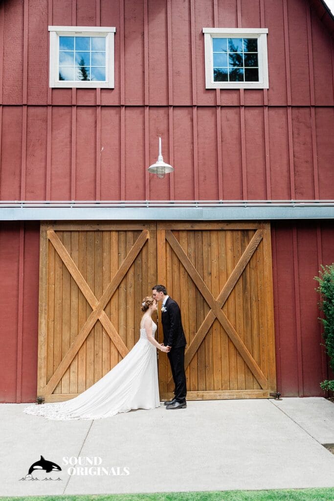 Dancing Fish Vineyards Wedding // Jennifer + Colin -