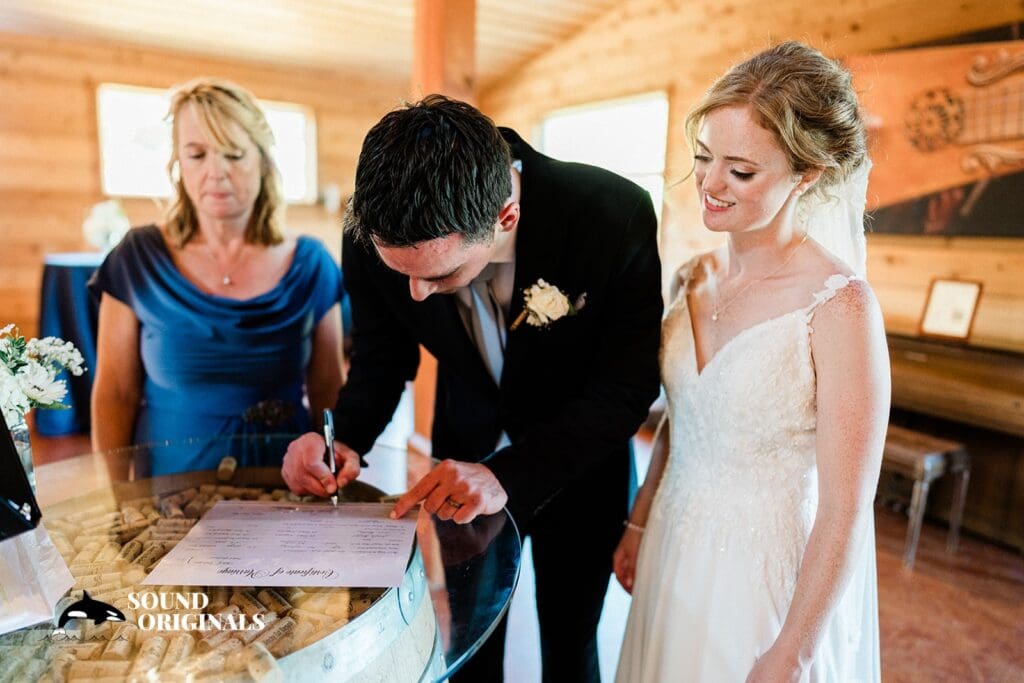 Dancing Fish Vineyards Wedding // Jennifer + Colin -
