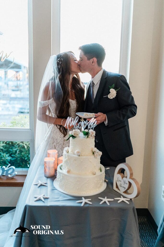 Edmonds Yacht Club Wedding // Danielle + Max -