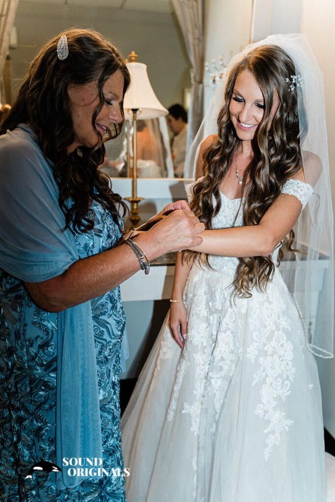 Edmonds Yacht Club Wedding // Danielle + Max -