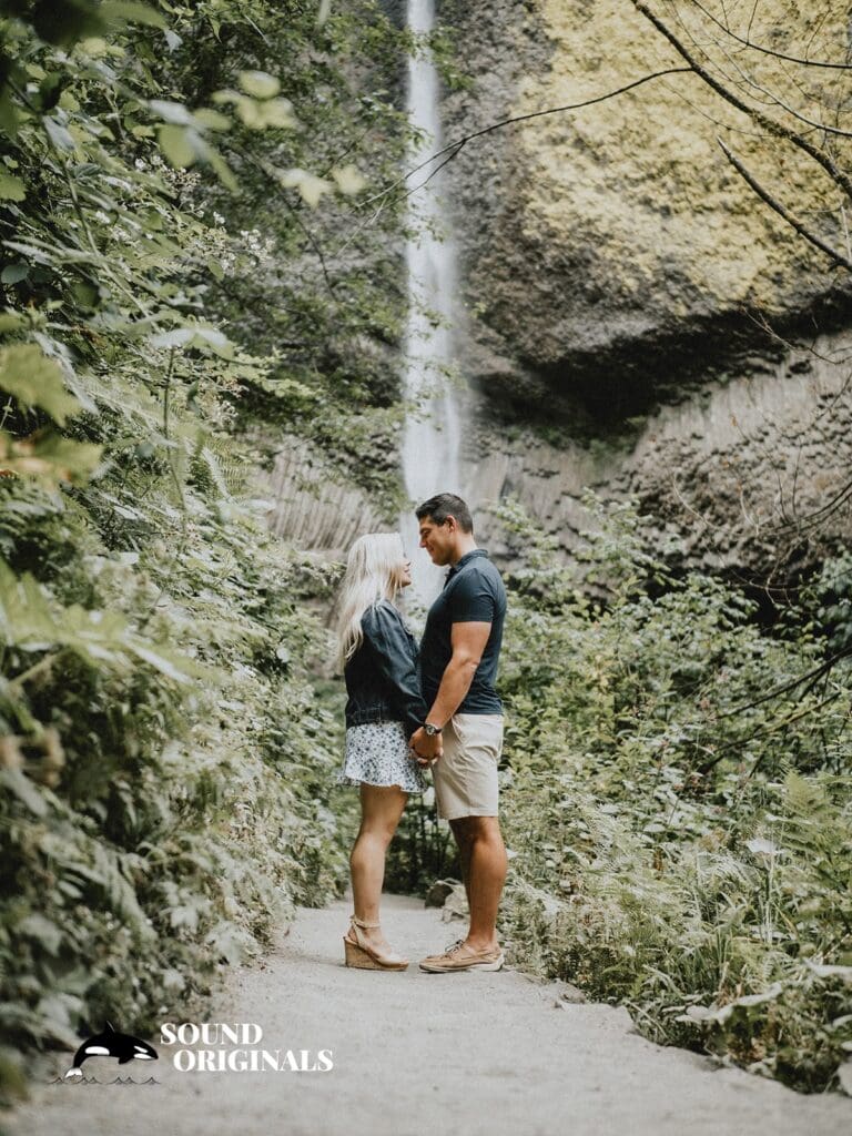 Latourell Falls Engagement // Kassandra + Kyle -