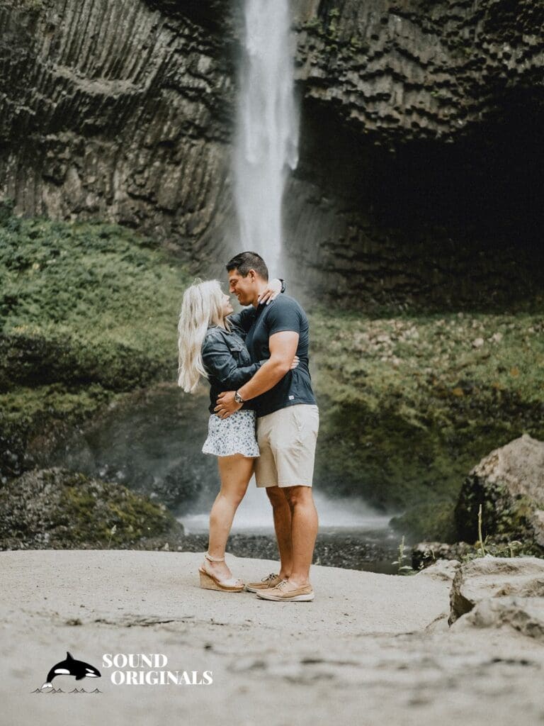 Latourell Falls Engagement // Kassandra + Kyle -