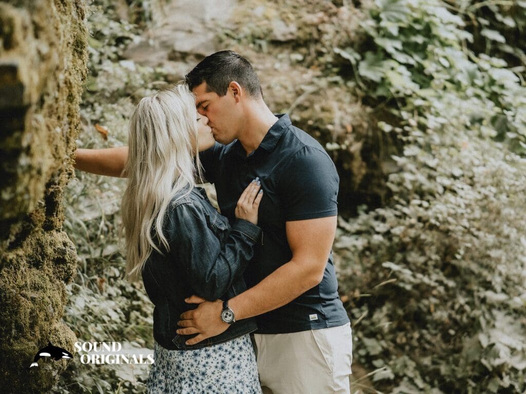 Latourell Falls Engagement // Kassandra + Kyle -